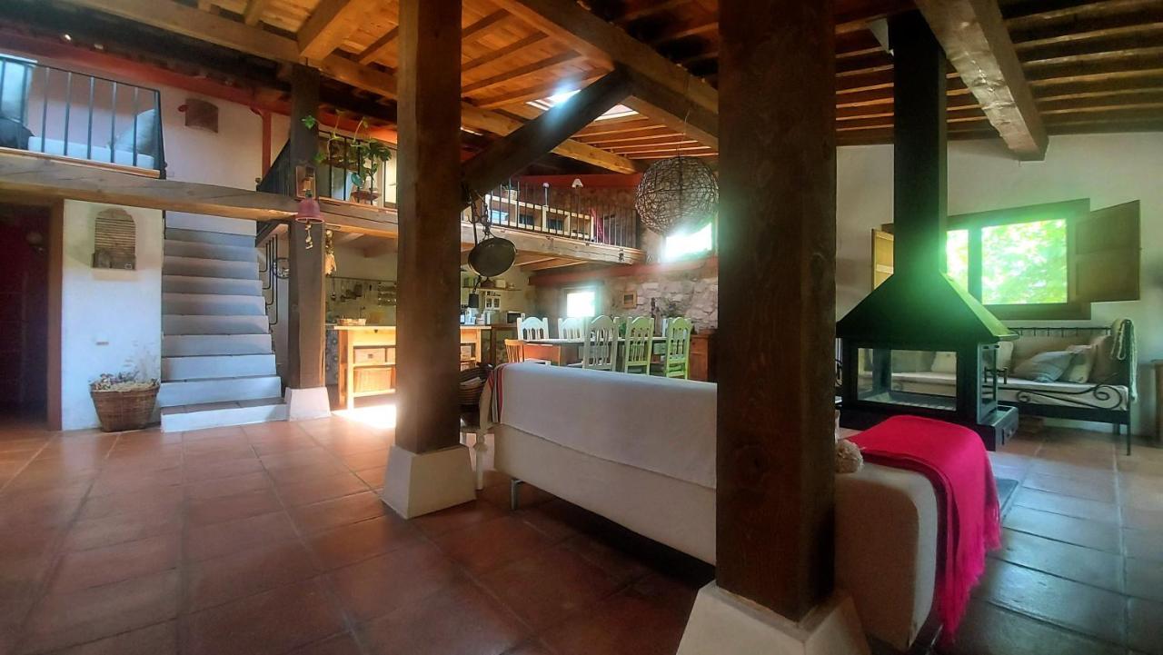 Gasthaus Casa Corazon De Piedra En El Rio Dulce Aragosa Exterior foto